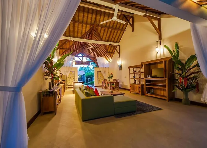 Luxury 3br Infinity Jungle View Aashaya Villa